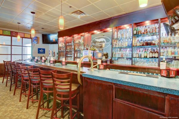 PARAMOUNT PLAZA HOTEL AND SUITES (Gainesville)